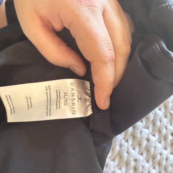 Danskin Black Leggings – Size XL (Like New) - Picture 4 of 4